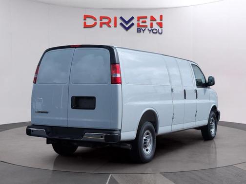 Summit White 2026 Chevrolet Express 2500 Work Van