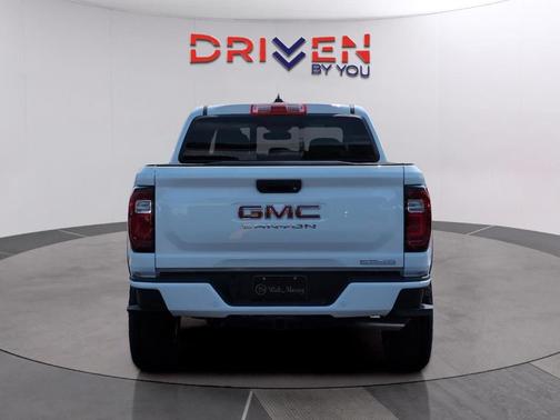 Summit White 2026 GMC Canyon Elevation