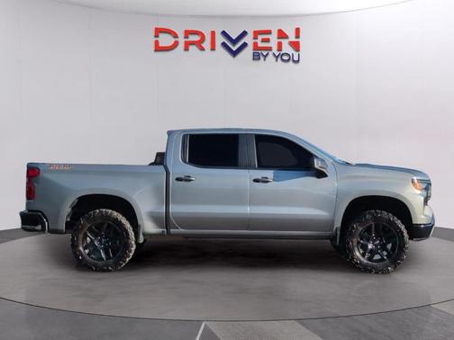 Sterling Gray Metallic 2023 Chevrolet Silverado 1500 Custom Trail Boss