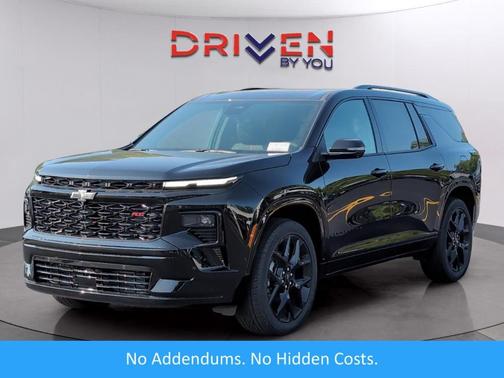 Mosaic Black Metallic 2026 Chevrolet Traverse RS