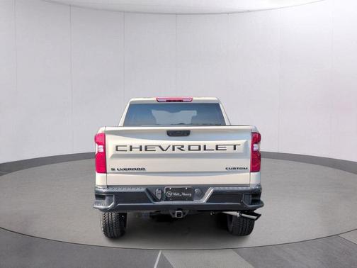 White Sand 2026 Chevrolet Silverado 1500 Custom Trail Boss