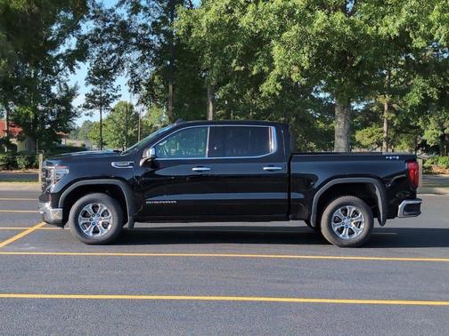 Onyx Black 2024 GMC Sierra 1500 SLT