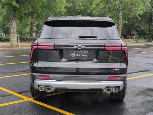 Mosaic Black Metallic 2026 Chevrolet Traverse Z71