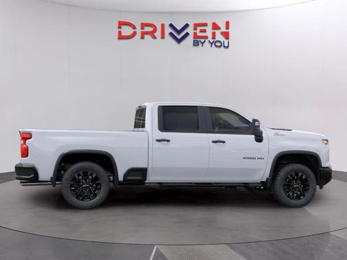2026 Chevrolet Silverado 2500 Custom