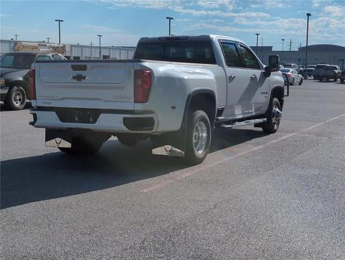 2022 Chevrolet Silverado 3500 High Country