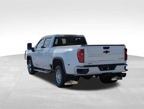 2022 Chevrolet Silverado 3500 High Country