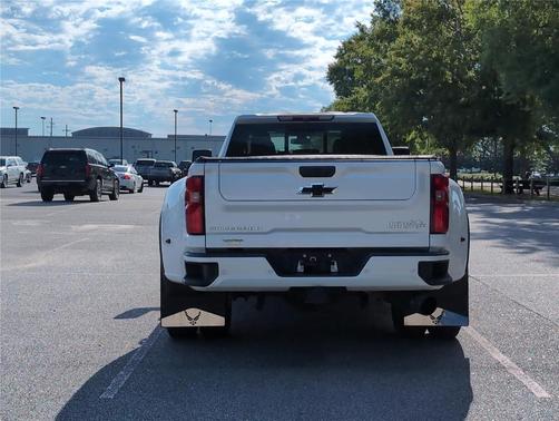 2022 Chevrolet Silverado 3500 High Country