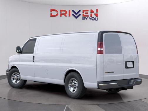 2025 Chevrolet Express 2500 Work Van