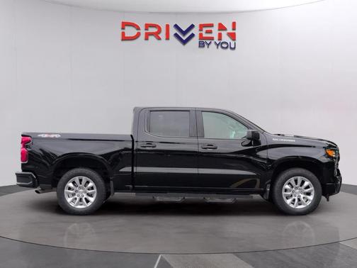 Black 2025 Chevrolet Silverado 1500 Custom
