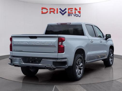 Silver Ice Metallic 2022 Chevrolet Silverado 1500 Limited LT