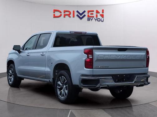Silver Ice Metallic 2022 Chevrolet Silverado 1500 Limited LT