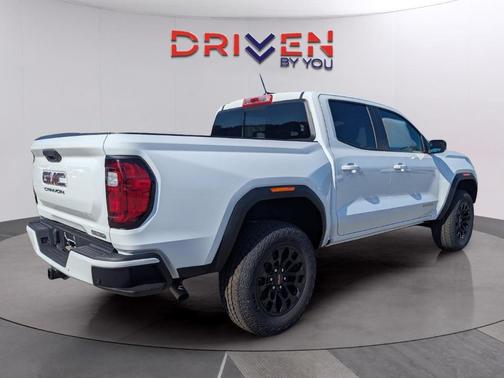 Summit White 2026 GMC Canyon Elevation