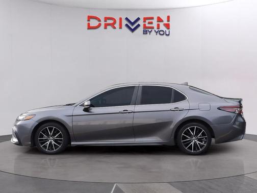 Predawn Gray Mica 2021 Toyota Camry SE