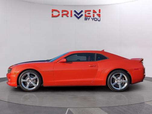 Inferno Orange Metallic 2013 Chevrolet Camaro 2SS