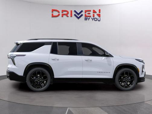 Polar White 2026 Chevrolet Traverse RS