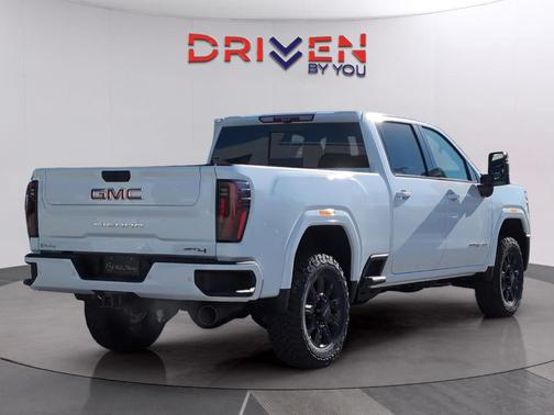 2026 GMC Sierra 2500 AT4