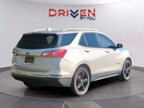 Silver Ice Metallic 2021 Chevrolet Equinox Premier