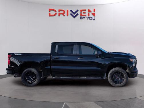 2023 Chevrolet Silverado 1500 Custom Trail Boss