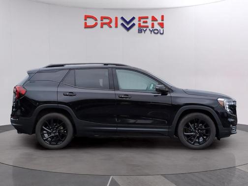 Ebony Twilight Metallic 2023 GMC Terrain SLT