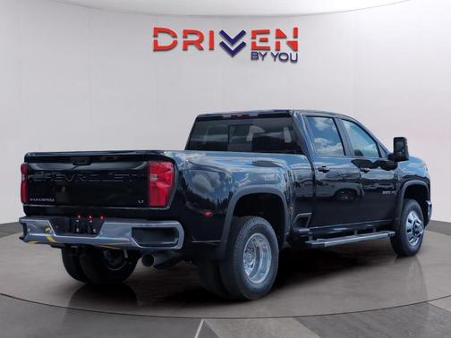 2026 Chevrolet Silverado 3500 LT