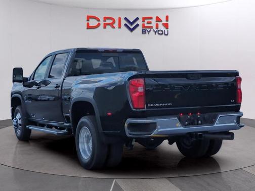 2026 Chevrolet Silverado 3500 LT