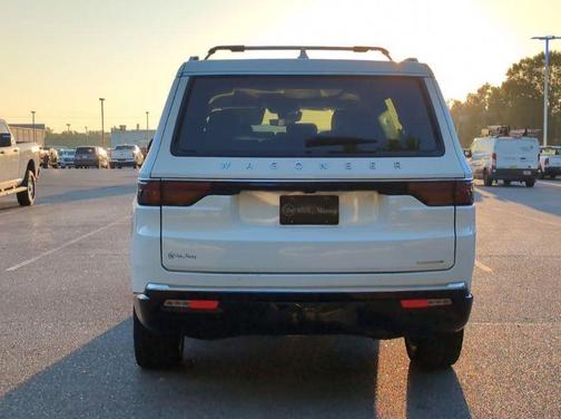 2023 Jeep Wagoneer Series III