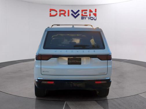 2023 Jeep Wagoneer Series III