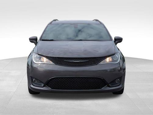 2020 Chrysler Pacifica Touring-L