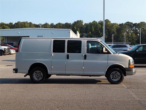 2023 GMC Savana 2500 Work Van