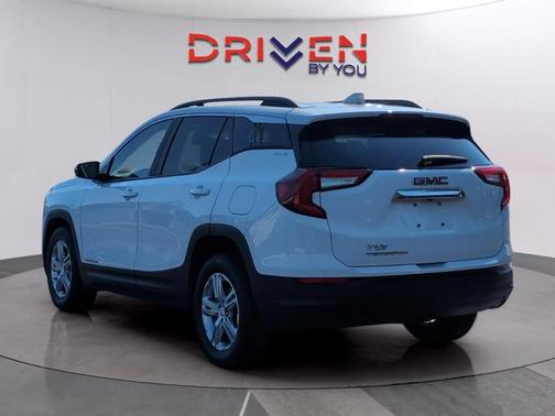 Summit White 2022 GMC Terrain SLE