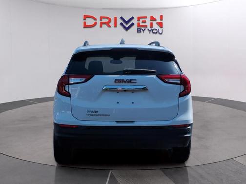 Summit White 2022 GMC Terrain SLE