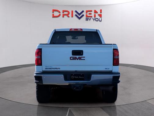 Summit White 2015 GMC Sierra 2500 SLT