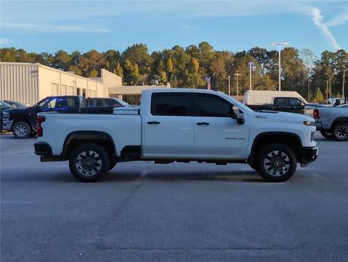 2024 Chevrolet Silverado 2500 Custom