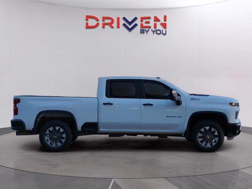 2024 Chevrolet Silverado 2500 Custom