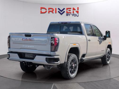 2026 GMC Sierra 2500 AT4