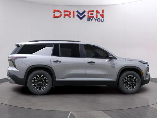 Sterling Gray Metallic 2026 Chevrolet Traverse Z71