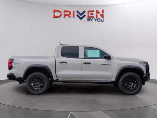 White Sand 2026 Chevrolet Colorado Trail Boss