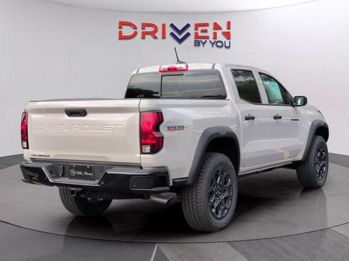 White Sand 2026 Chevrolet Colorado Trail Boss