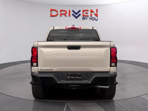 White Sand 2026 Chevrolet Colorado Trail Boss