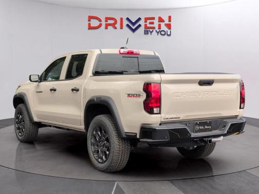 White Sand 2026 Chevrolet Colorado Trail Boss
