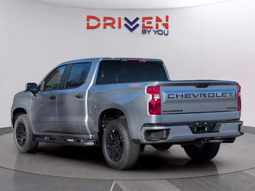 2026 Chevrolet Silverado 1500 Custom