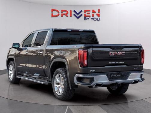 2021 GMC Sierra 1500 SLT