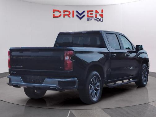 Black 2021 Chevrolet Silverado 1500 LT