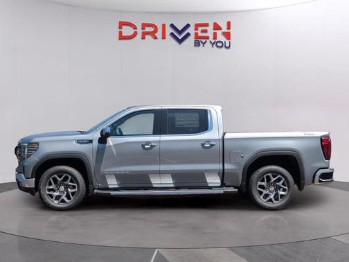 Sterling 2026 GMC Sierra 1500 SLT
