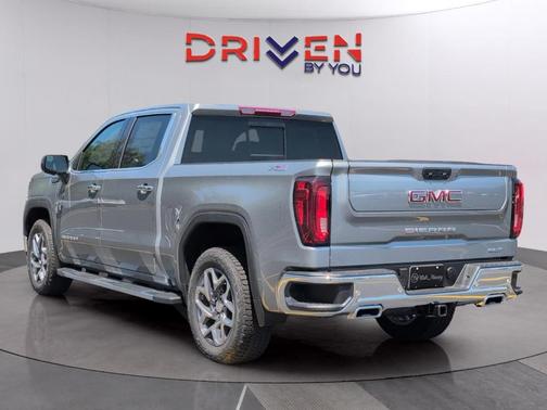 Sterling 2026 GMC Sierra 1500 SLT