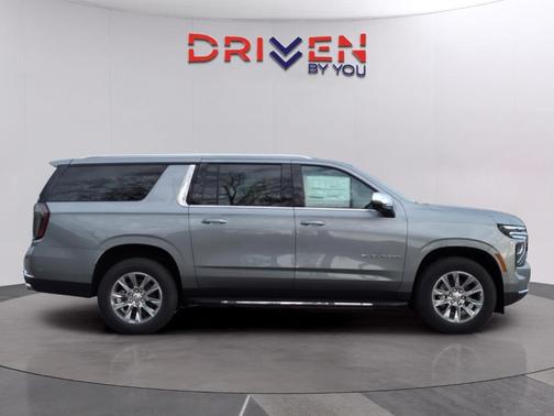 Sterling Gray Metallic 2026 Chevrolet Suburban Premier