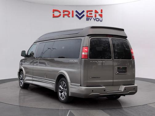 2022 Chevrolet Express 2500 Work Van