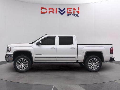 White Frost Tri-Coat 2018 GMC Sierra 1500 SLT