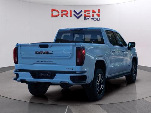 2022 GMC Sierra 1500 Limited AT4