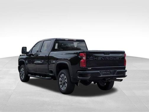 2024 Chevrolet Silverado 2500 Custom